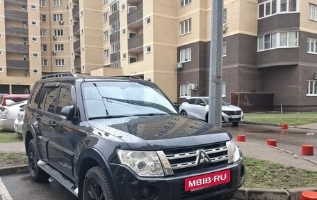 Mitsubishi Pajero IV, 2011 год, 2 400 000 рублей, 3 фотография