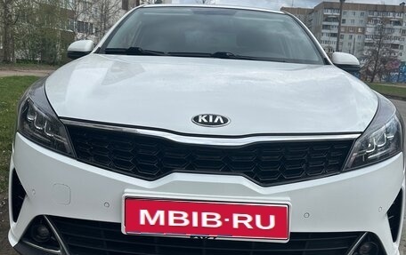 KIA Rio IV, 2021 год, 1 700 000 рублей, 1 фотография