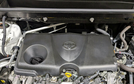 Toyota RAV4, 2021 год, 4 250 000 рублей, 9 фотография