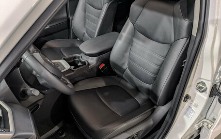 Toyota RAV4, 2021 год, 4 250 000 рублей, 20 фотография