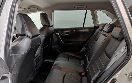Toyota RAV4, 2021 год, 4 250 000 рублей, 18 фотография