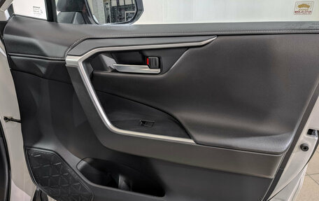 Toyota RAV4, 2021 год, 4 250 000 рублей, 25 фотография