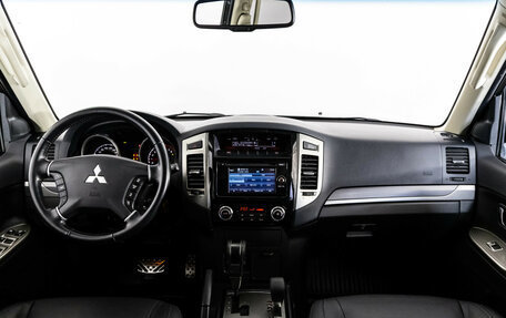 Mitsubishi Pajero IV, 2018 год, 3 799 000 рублей, 11 фотография