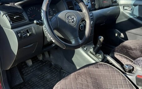 Toyota Corolla, 2004 год, 670 000 рублей, 4 фотография