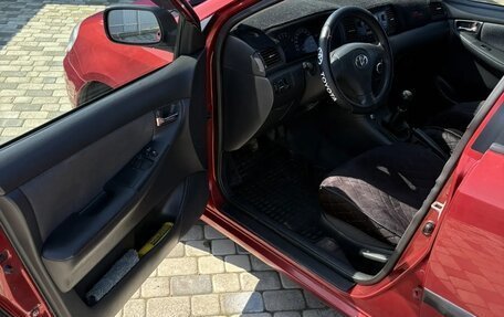 Toyota Corolla, 2004 год, 670 000 рублей, 27 фотография