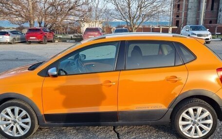 Volkswagen Polo VI (EU Market), 2011 год, 880 000 рублей, 2 фотография