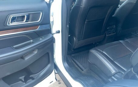 Ford Explorer VI, 2017 год, 2 690 000 рублей, 6 фотография