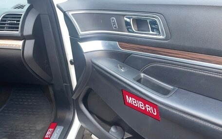 Ford Explorer VI, 2017 год, 2 690 000 рублей, 8 фотография