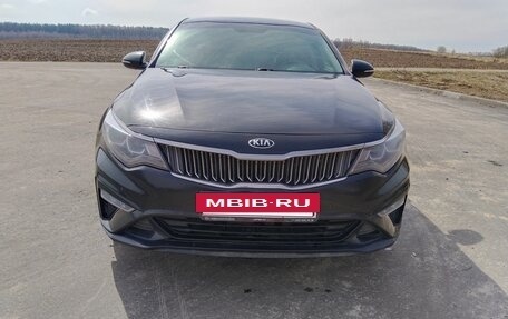 KIA Optima IV, 2019 год, 1 800 000 рублей, 2 фотография