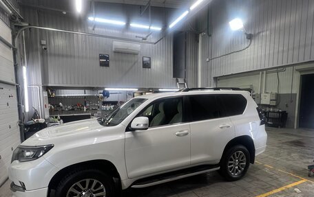 Toyota Land Cruiser Prado 150 рестайлинг 2, 2018 год, 4 600 000 рублей, 7 фотография