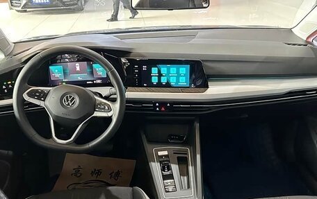 Volkswagen Golf VIII, 2023 год, 2 093 000 рублей, 12 фотография