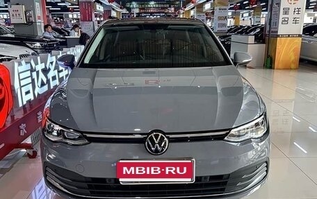 Volkswagen Golf VIII, 2023 год, 2 093 000 рублей, 2 фотография