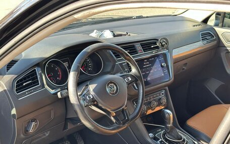 Volkswagen Tiguan II, 2018 год, 2 200 000 рублей, 11 фотография