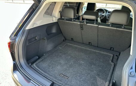 Volkswagen Tiguan II, 2018 год, 2 200 000 рублей, 18 фотография