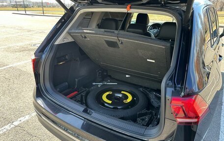 Volkswagen Tiguan II, 2018 год, 2 200 000 рублей, 19 фотография