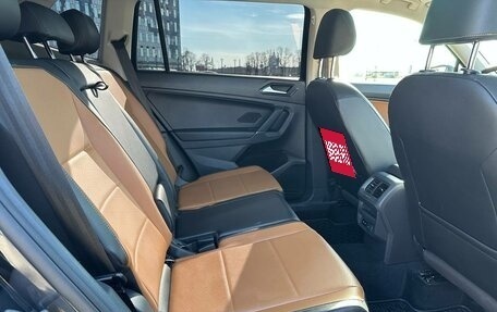 Volkswagen Tiguan II, 2018 год, 2 200 000 рублей, 13 фотография