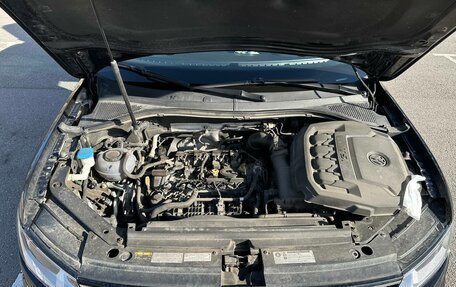 Volkswagen Tiguan II, 2018 год, 2 200 000 рублей, 21 фотография