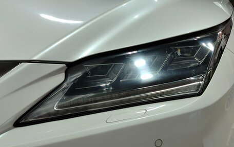 Lexus RX IV рестайлинг, 2017 год, 3 950 000 рублей, 9 фотография