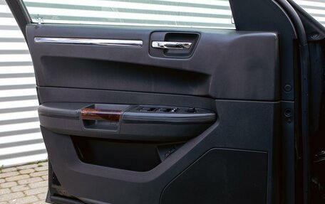 Chrysler 300C II, 2004 год, 625 000 рублей, 12 фотография