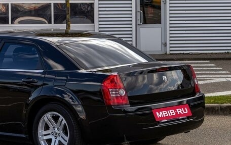 Chrysler 300C II, 2004 год, 625 000 рублей, 10 фотография
