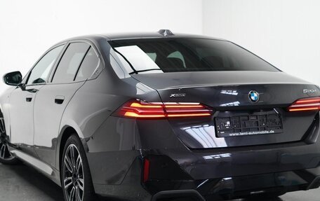 BMW 5 серия, 2025 год, 5 999 999 рублей, 7 фотография