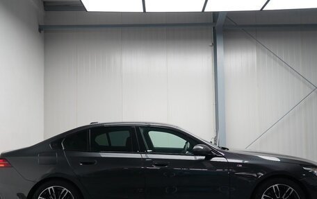 BMW 5 серия, 2025 год, 5 999 999 рублей, 4 фотография