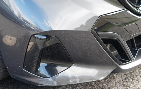 BMW 5 серия, 2025 год, 5 999 999 рублей, 13 фотография