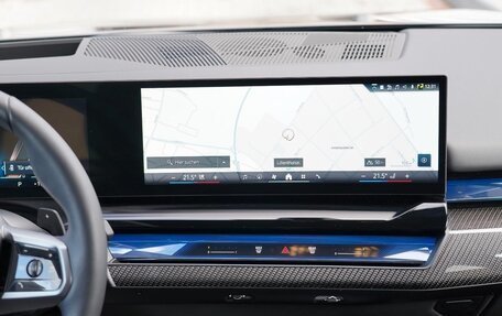 BMW 5 серия, 2025 год, 5 999 999 рублей, 23 фотография