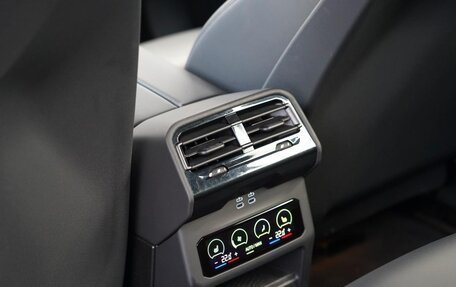 BMW 5 серия, 2025 год, 5 999 999 рублей, 20 фотография