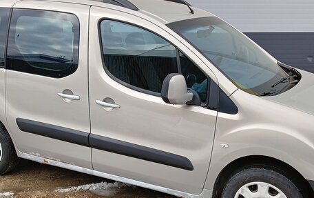 Peugeot Partner II рестайлинг 2, 2009 год, 350 000 рублей, 2 фотография