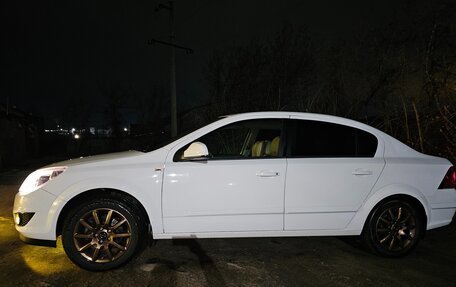 Opel Astra H, 2013 год, 940 000 рублей, 2 фотография