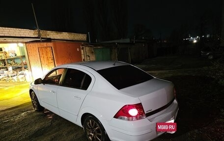 Opel Astra H, 2013 год, 940 000 рублей, 3 фотография