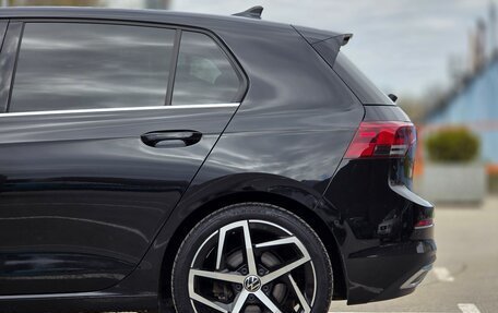 Volkswagen Golf VIII, 2020 год, 2 450 000 рублей, 16 фотография