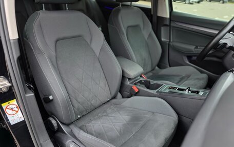 Volkswagen Golf VIII, 2020 год, 2 450 000 рублей, 25 фотография