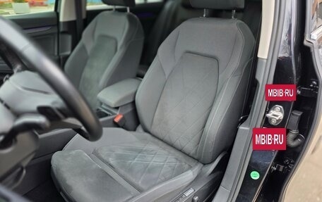 Volkswagen Golf VIII, 2020 год, 2 450 000 рублей, 26 фотография