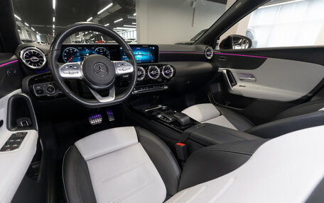 Mercedes-Benz A-Класс, 2019 год, 2 660 000 рублей, 7 фотография