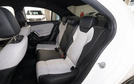 Mercedes-Benz A-Класс, 2019 год, 2 660 000 рублей, 12 фотография