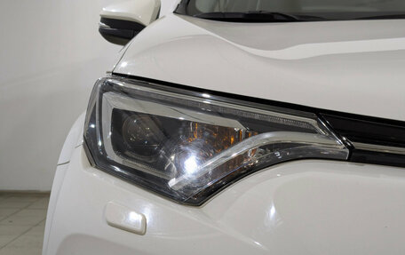 Toyota RAV4, 2018 год, 2 900 000 рублей, 11 фотография