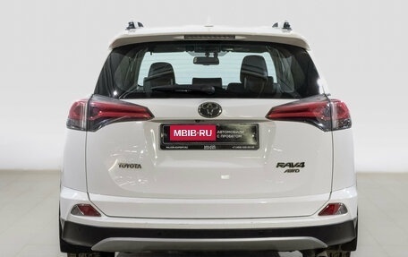 Toyota RAV4, 2018 год, 2 900 000 рублей, 6 фотография