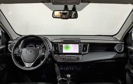 Toyota RAV4, 2018 год, 2 900 000 рублей, 14 фотография