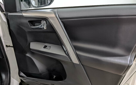 Toyota RAV4, 2018 год, 2 900 000 рублей, 25 фотография