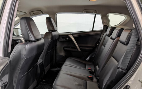 Toyota RAV4, 2018 год, 2 900 000 рублей, 18 фотография