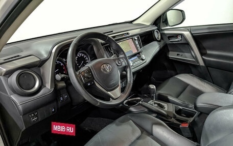 Toyota RAV4, 2018 год, 2 900 000 рублей, 15 фотография