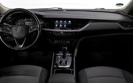 Opel Insignia II рестайлинг, 2019 год, 1 749 000 рублей, 19 фотография