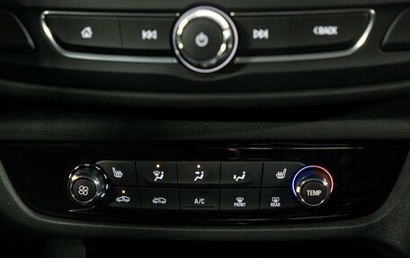 Opel Insignia II рестайлинг, 2019 год, 1 749 000 рублей, 24 фотография