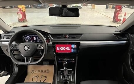 Skoda Superb III рестайлинг, 2023 год, 2 190 000 рублей, 11 фотография