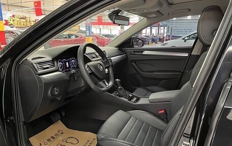 Skoda Superb III рестайлинг, 2023 год, 2 190 000 рублей, 13 фотография