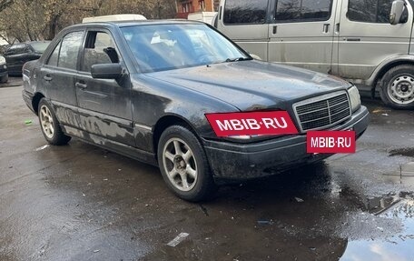 Mercedes-Benz C-Класс, 1995 год, 395 000 рублей, 3 фотография
