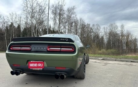 Dodge Challenger III рестайлинг 2, 2017 год, 11 200 000 рублей, 2 фотография