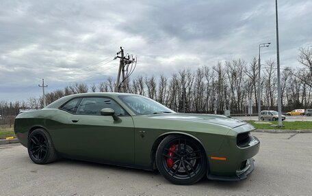 Dodge Challenger III рестайлинг 2, 2017 год, 11 200 000 рублей, 6 фотография